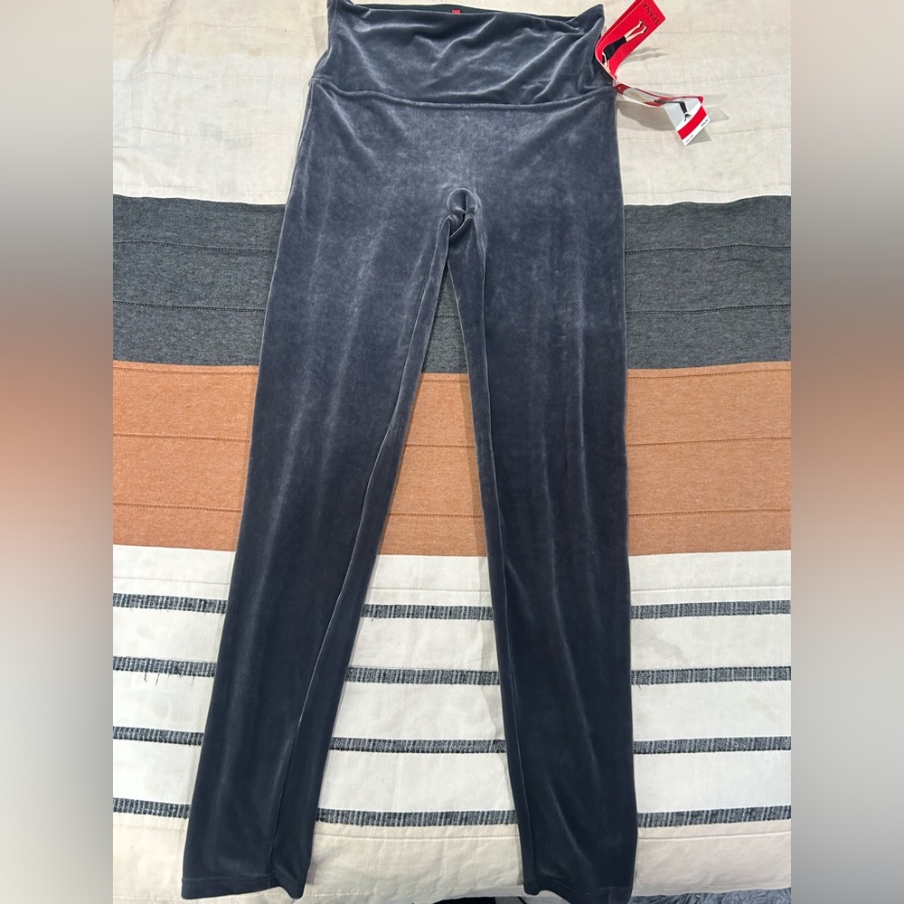 Spanx NWT Grey Velvet Leggings